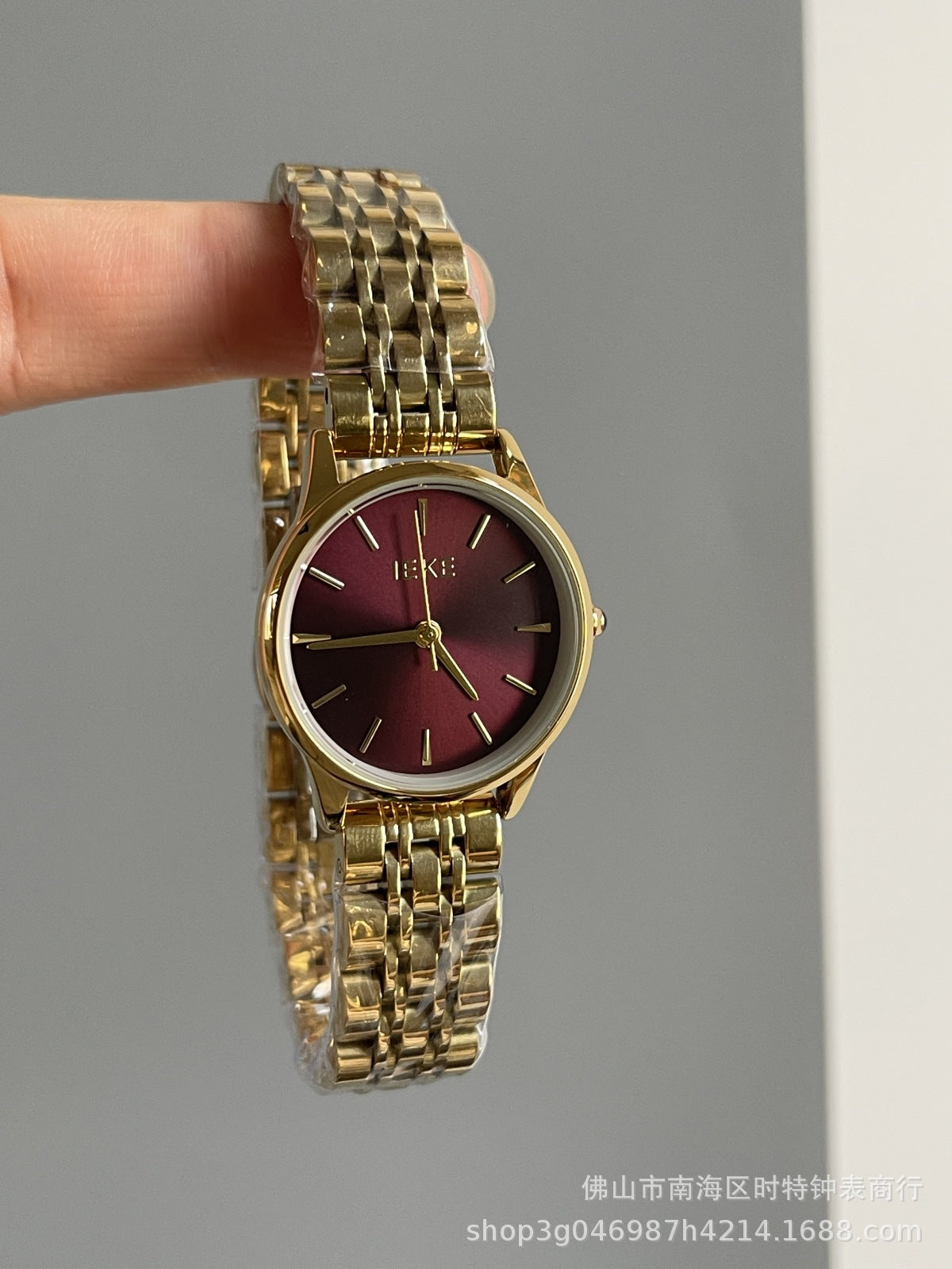 Liba Snakehead Quartz Watch - IEKE 88131 Red Dial Gold Steel Band [DVSL9EHS]