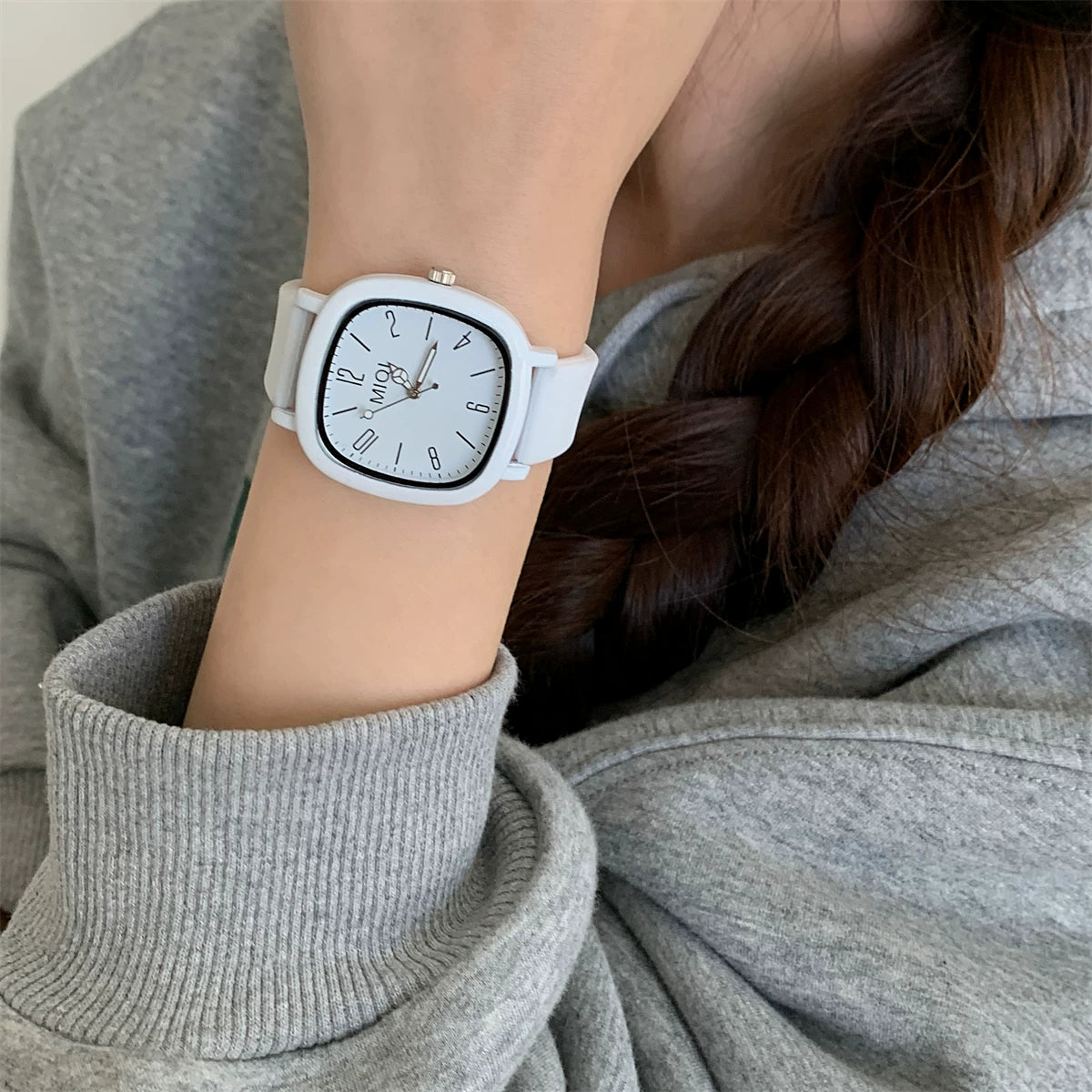 Minimalist Square Dial Faux Leather Watch - White (MIQI Silicone Strap Square Even Numbers) [3CNL6KR4]