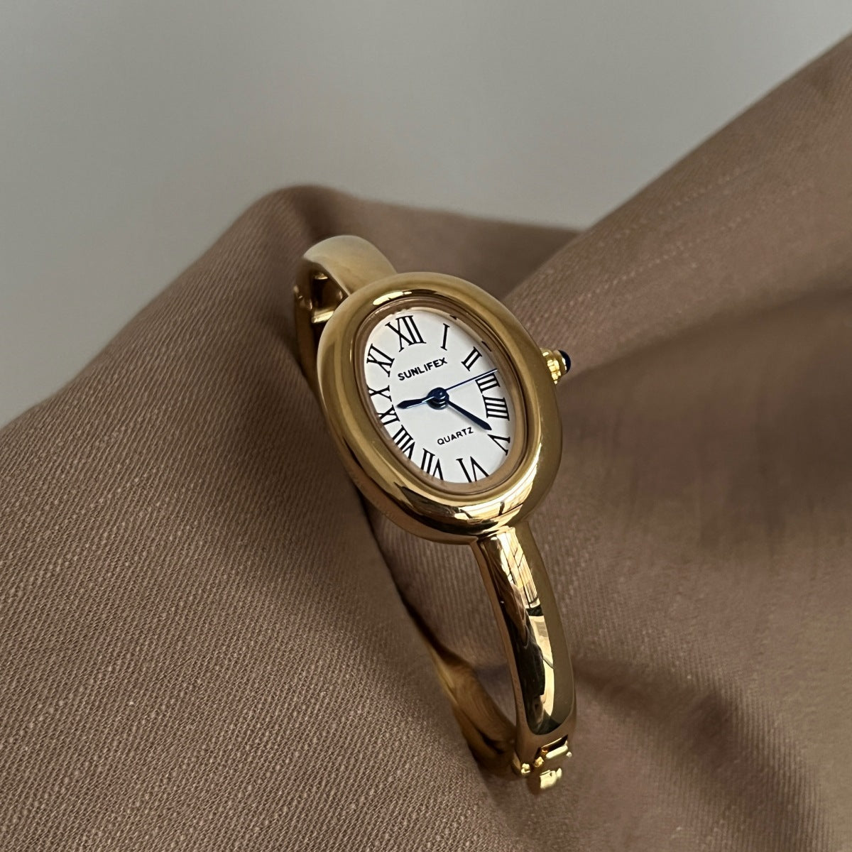 Anorah Diamond Oval Bracelet Watch - Gold Band White Dial (Roman Numerals) [2MNODP68]