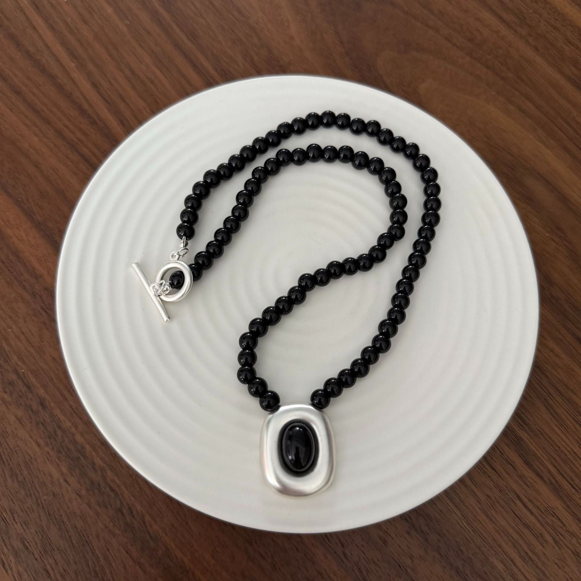 Alisson Infinite Bead Necklace - OT Clasp Black Beaded Silver Pendant Necklace [KARKCBAJ]