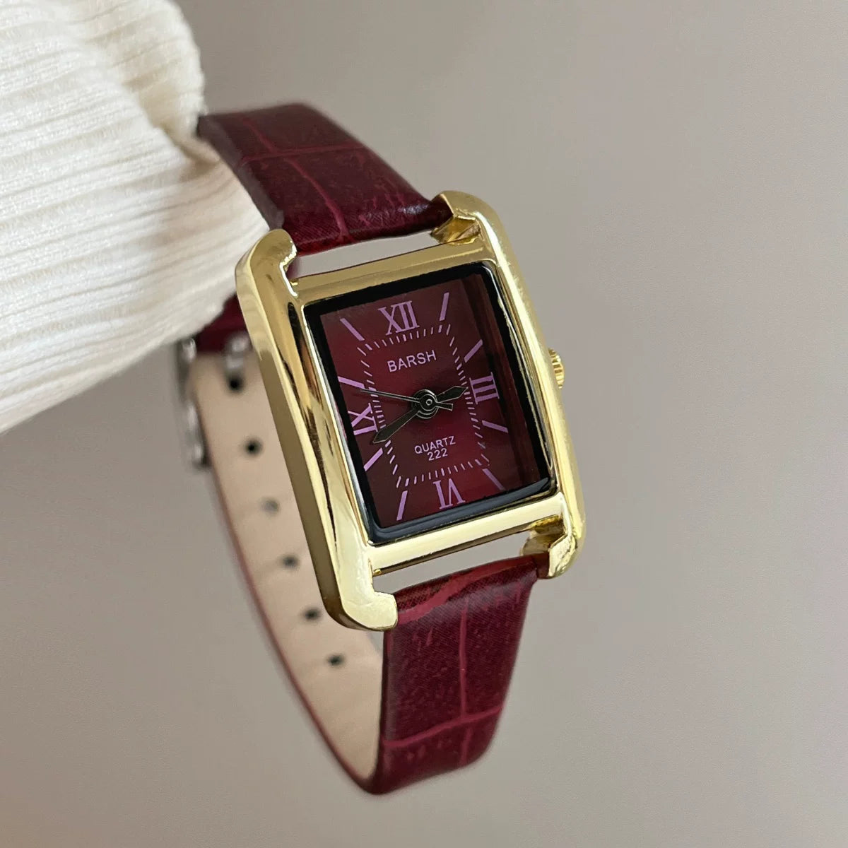 Retro Square Roman Numeral Watch - Ancora Red [UB7VPOT8]