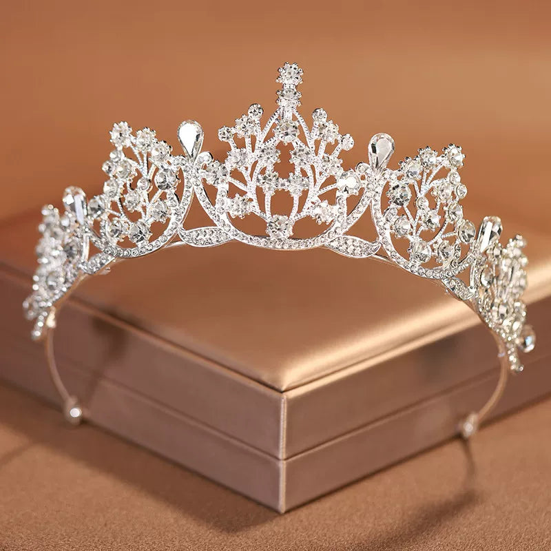 Rhinestone Water Drop Bridal Tiara - Silver [IBECCP82]