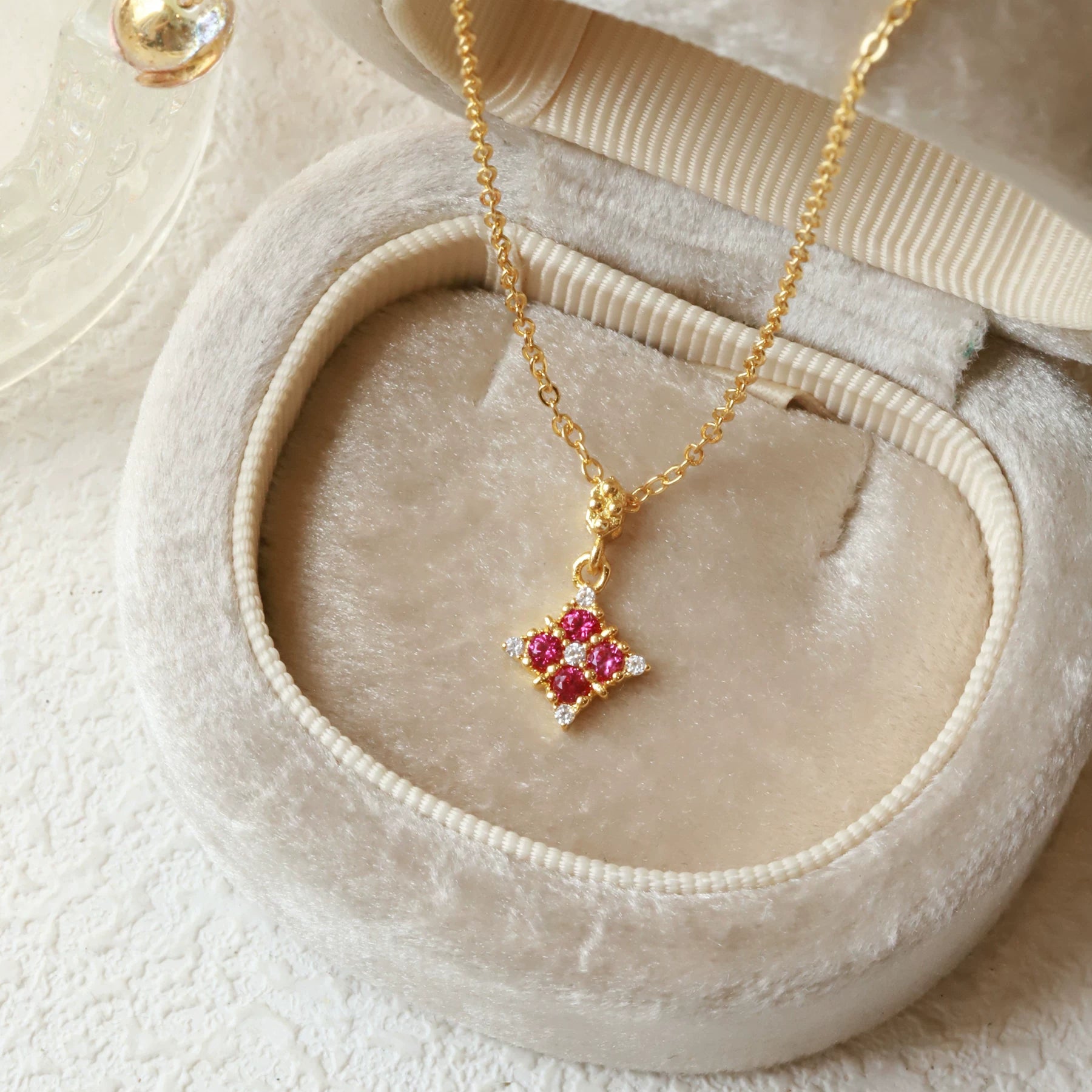 Four-Leaf Clover Pendant Necklace - Necklace [XM0GC3U8]