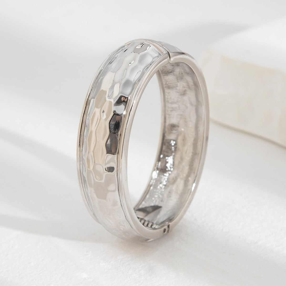 Beverly Spring Cuff Bracelet - Silver [MYFF8N0T]