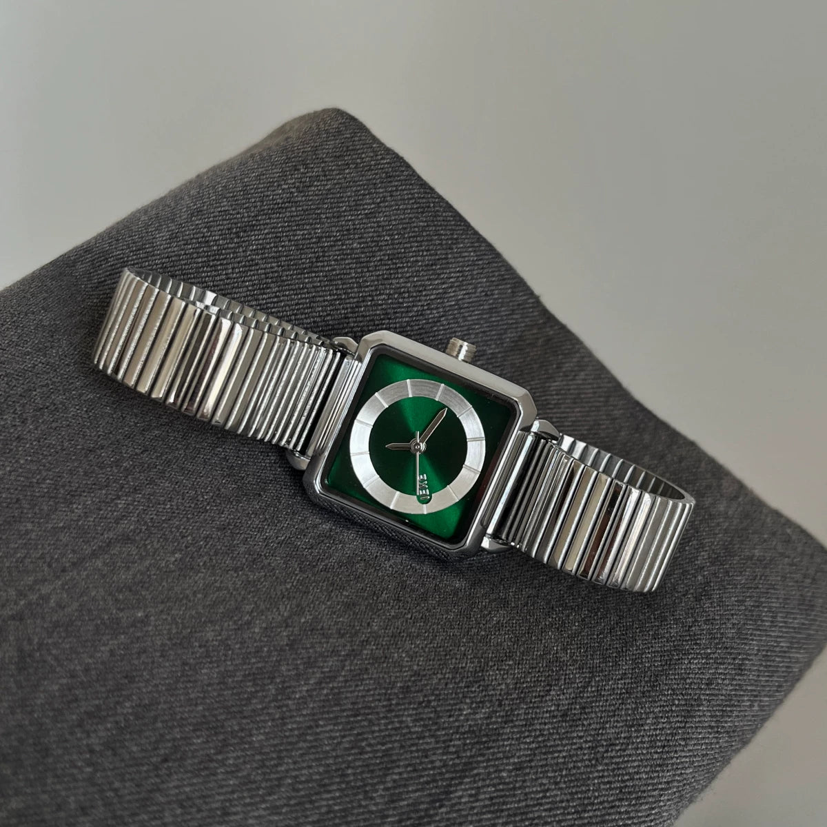 Vintage Square Bracelet Watch - Silver Band Green Face (Arsenal Band) [9NEYPA6F]