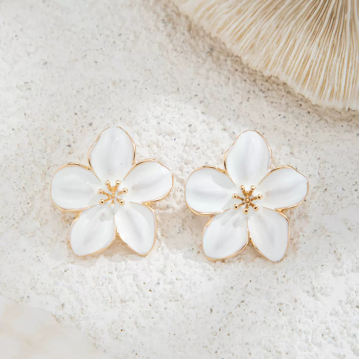 Missy Jewelry - Hayleigh Floral Enamel Stud Earrings - Gold & White Color