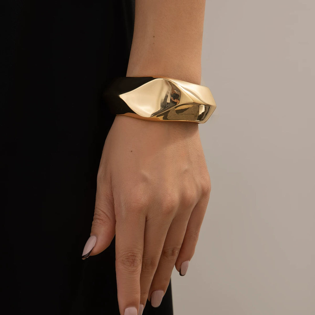 Missy Jewelry - Honey Irregular Sculptural Wavy Bangle