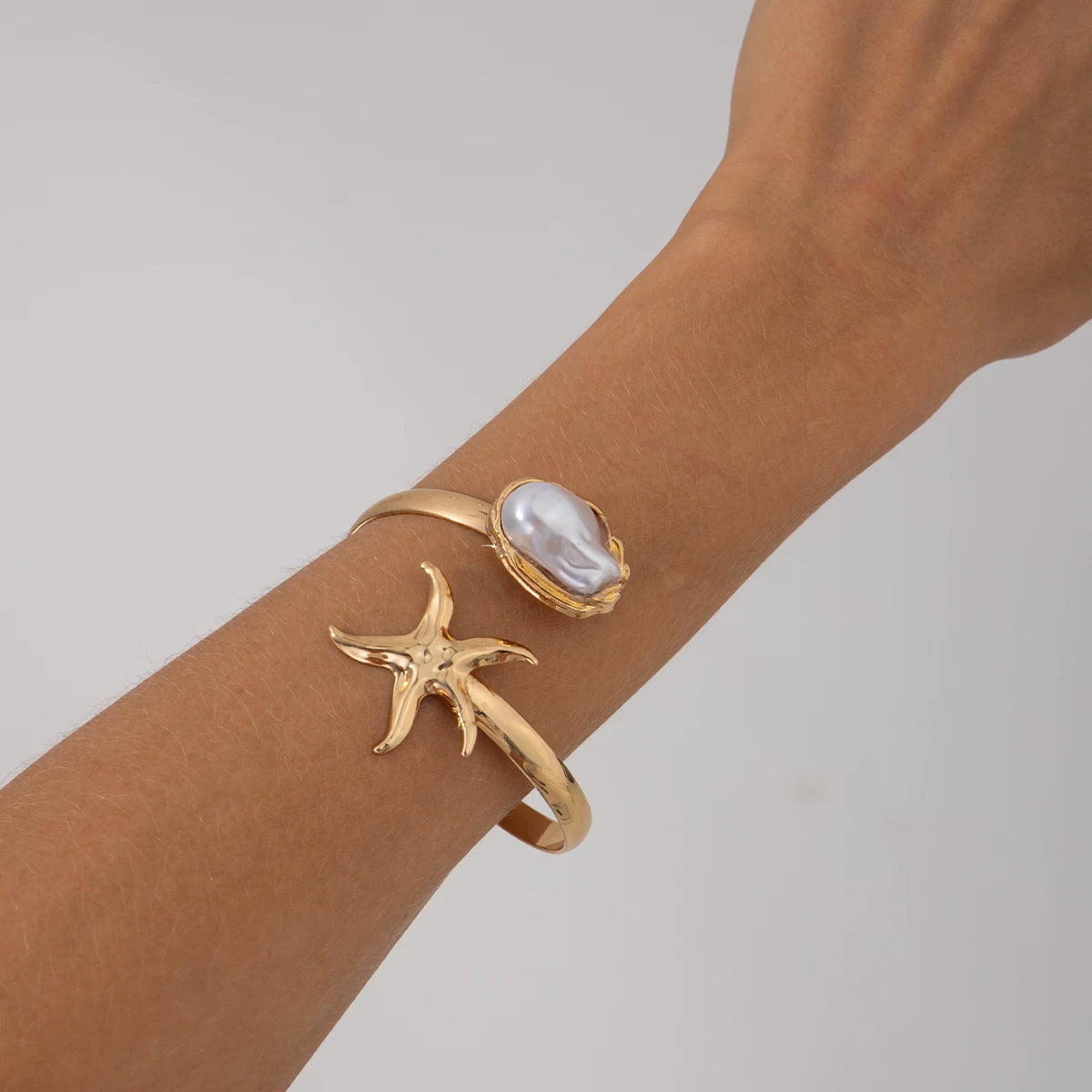 Missy Jewelry - Kyli Starfish Pearl Armlet Cuff