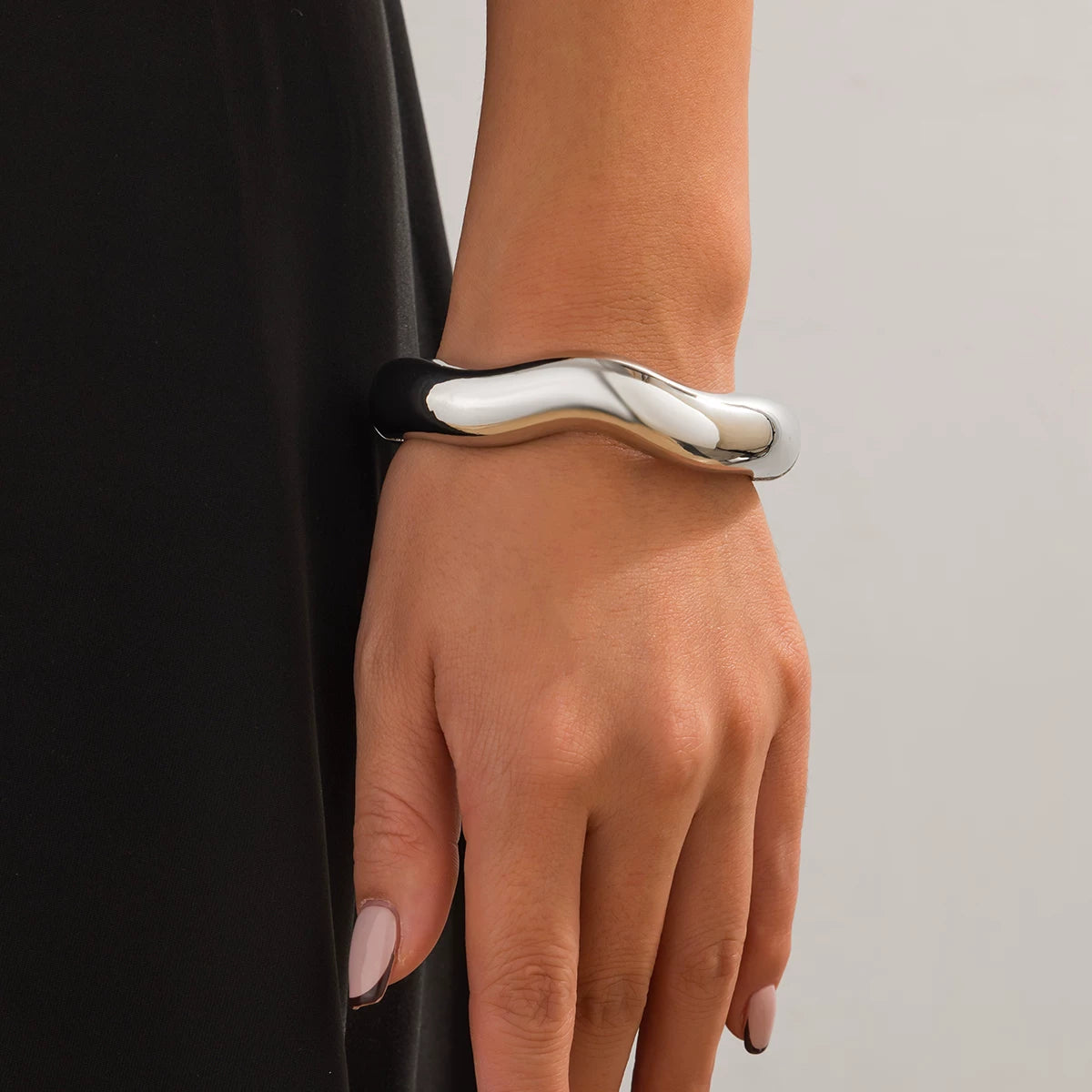 Missy Jewelry - Kynlie Floral Enamel Stacking Bangle
