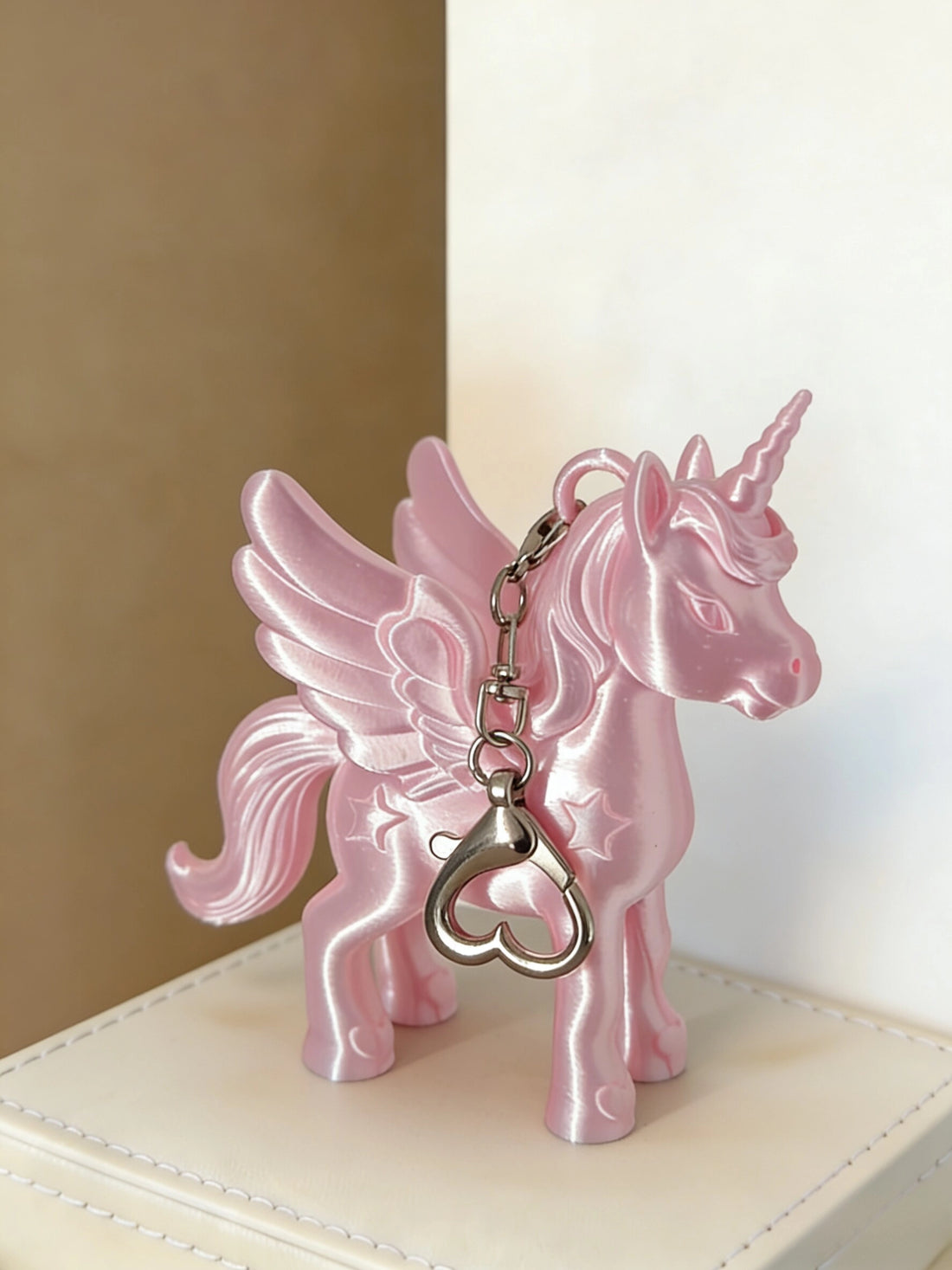 3D Printed Heart Unicorn Keychain [07RGYNLZ]