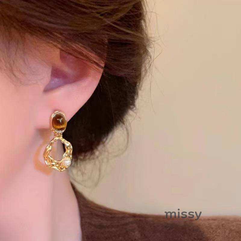 Aariah Geometric Tiger's Eye Earrings [V1LP46JU]