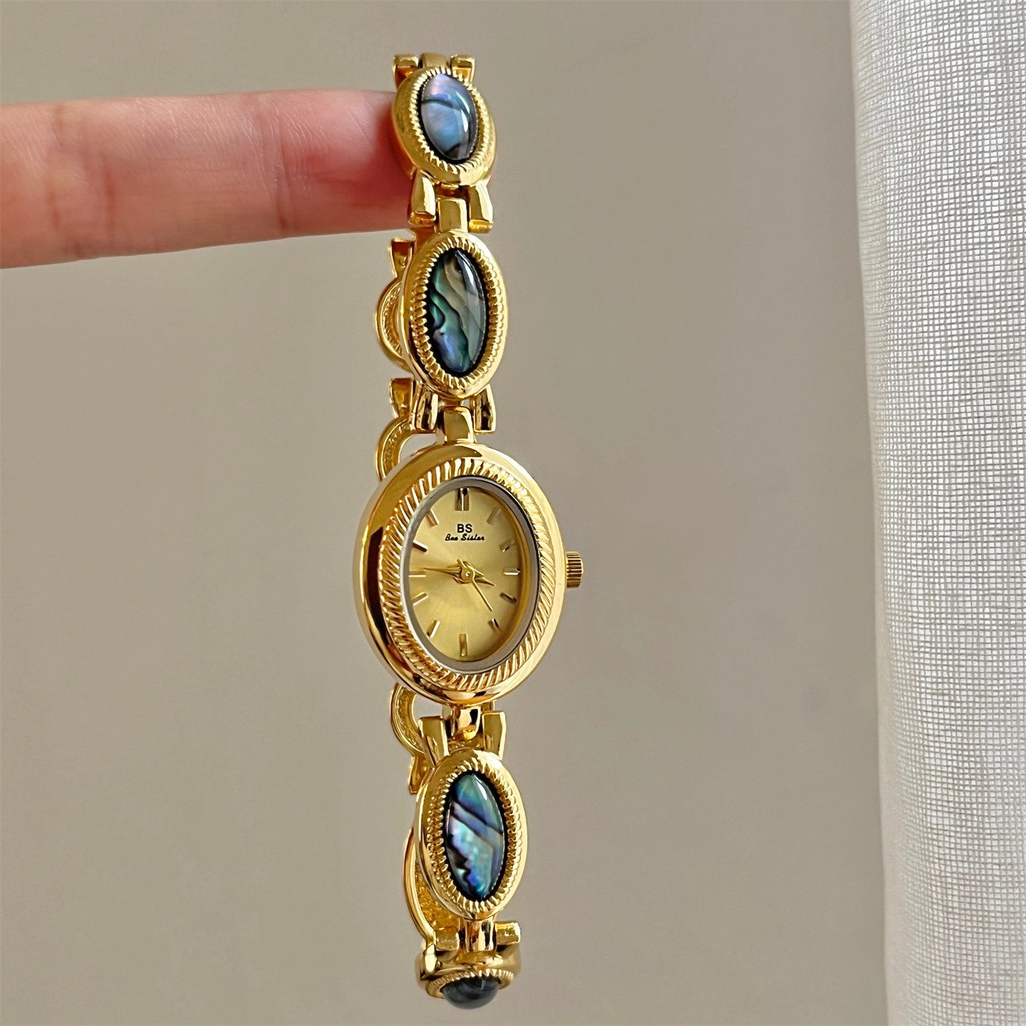 Abalone Shell Bracelet Watch [36BFG7FQ]