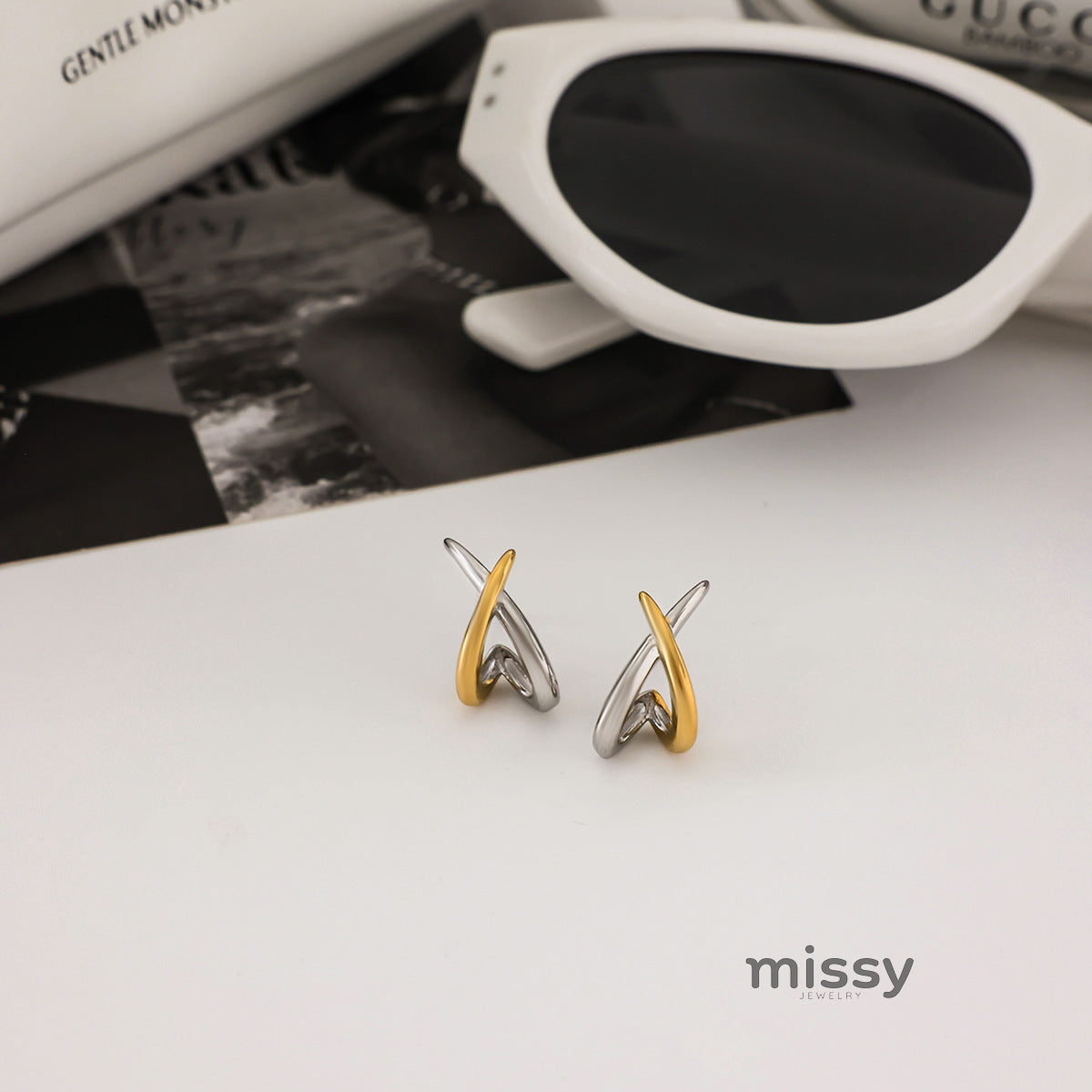Adalae Two-Tone Geometric Earrings [W1DSA1GP]
