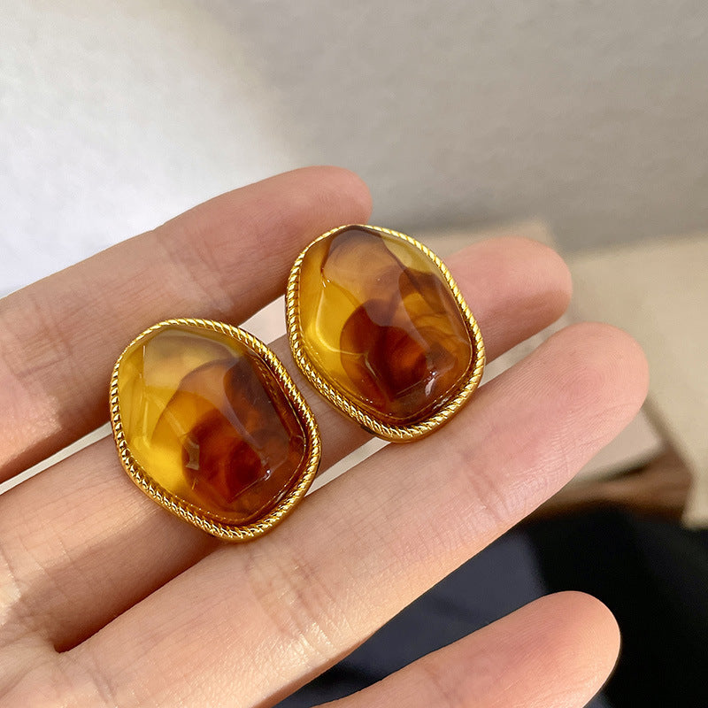 Adalyn Geometric Resin Studs [1ETWV873]
