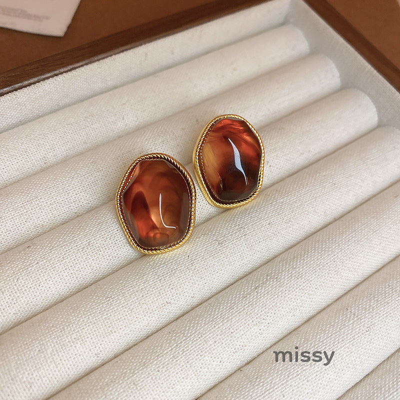 Adalyn Geometric Resin Studs [1ETWV873]