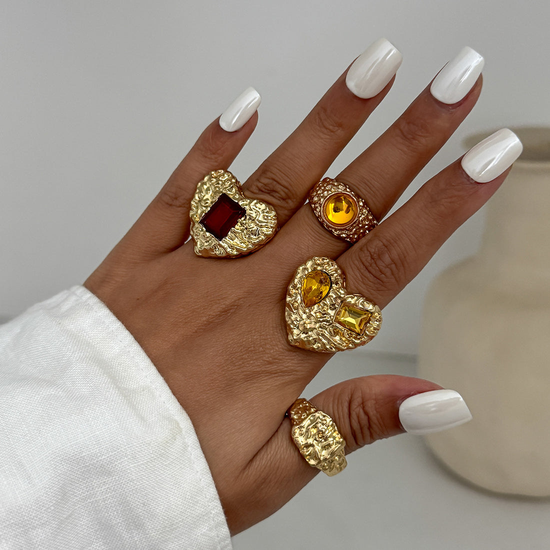 Aishani Molten Heart Crystal Ring [GFZ54I5G]