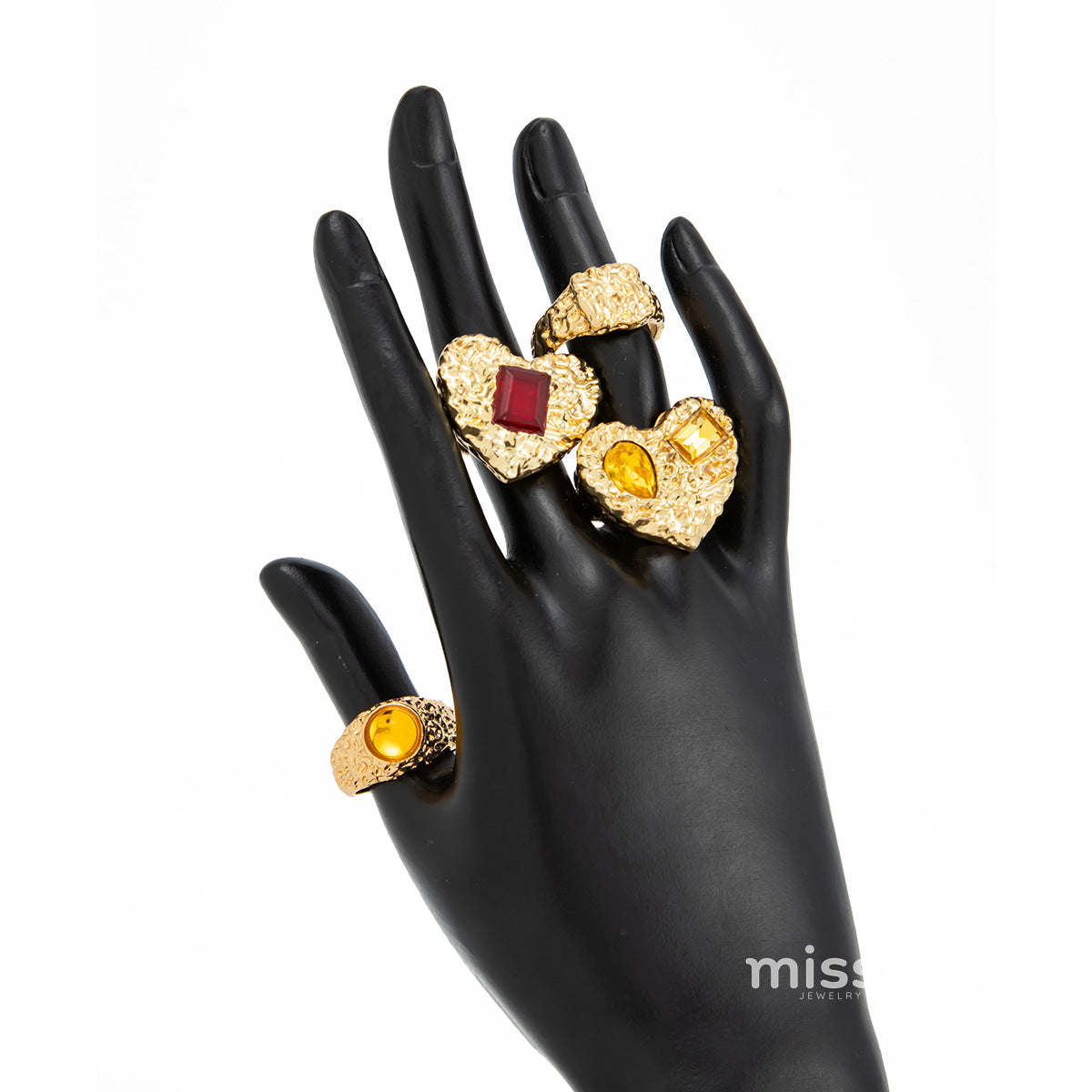 Aishani Molten Heart Crystal Ring [L6SQXG65]