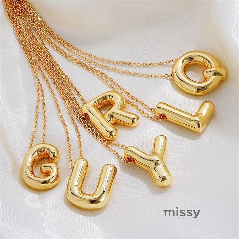 Aiyanah Glossy Bubble Letter Necklace [GB1YQHU7]
