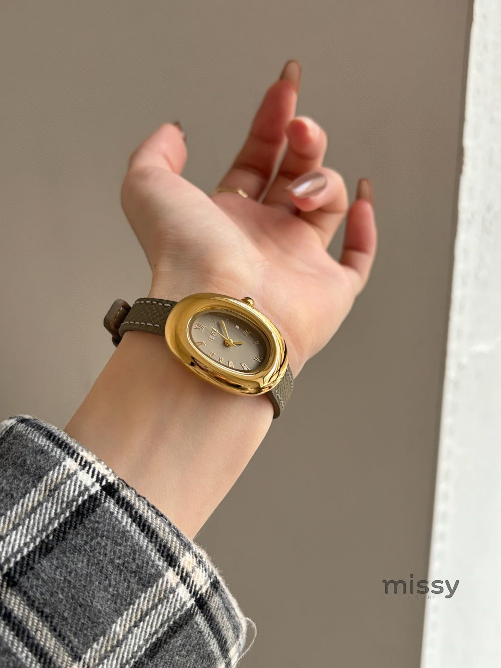 Alaya Vintage Wrist Watch [Y7CMI21V]