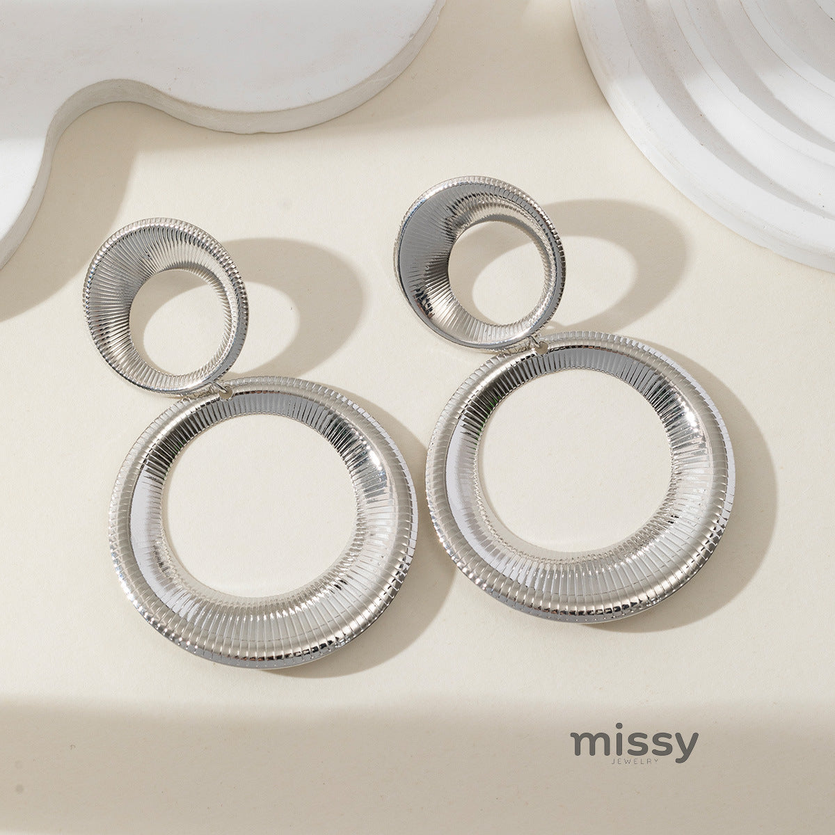 Alayah Sculptural Hoop Earrings [36UQT5F9]