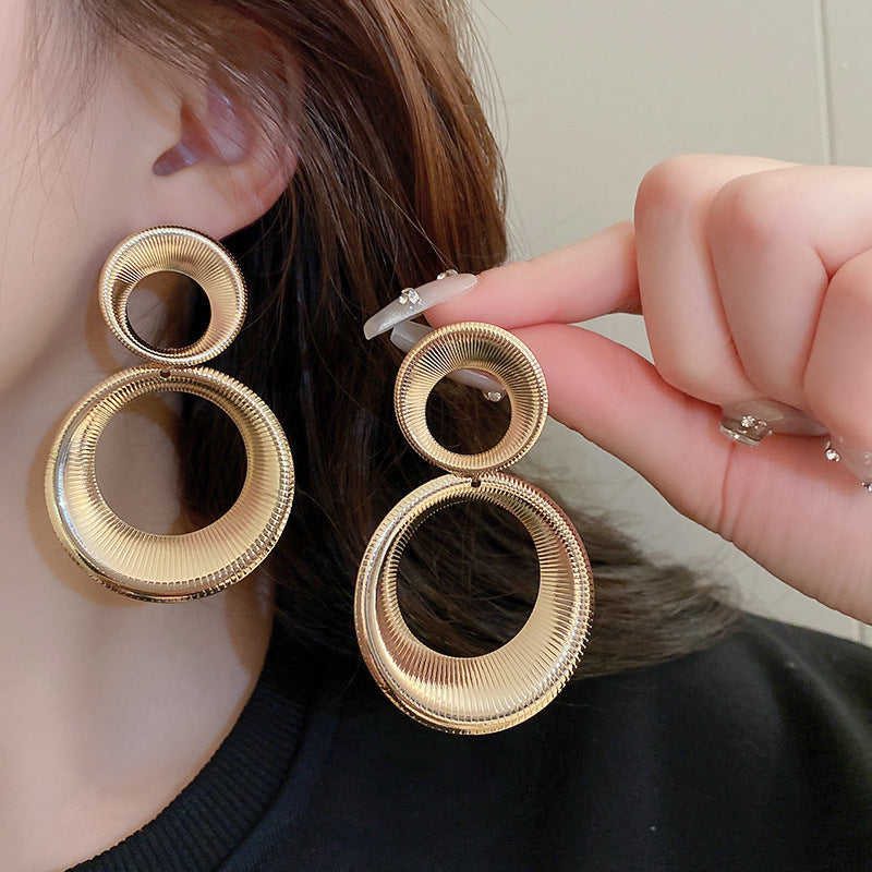 Alayah Sculptural Hoop Earrings [6B9XM9NG]