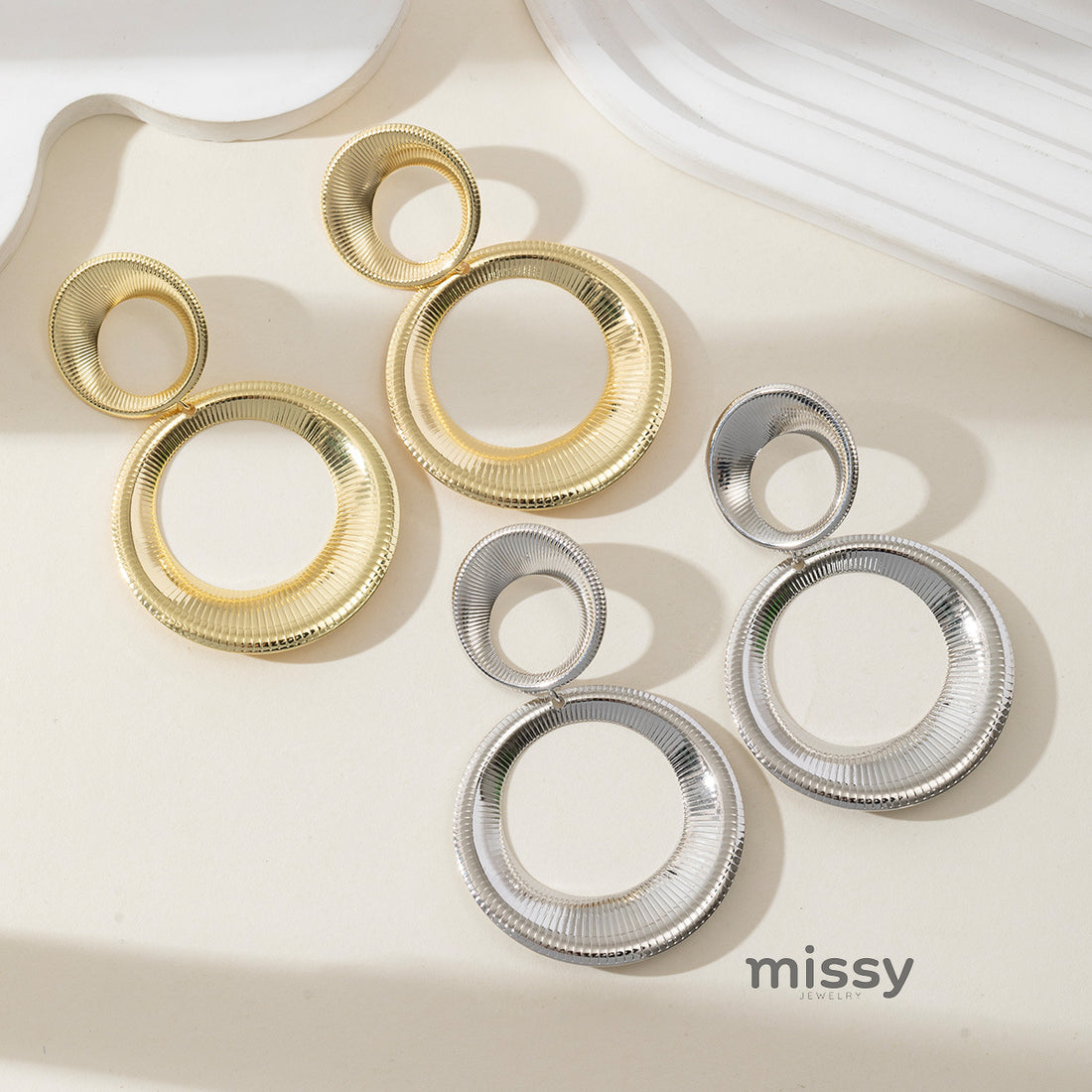 Alayah Sculptural Hoop Earrings [6B9XM9NG]