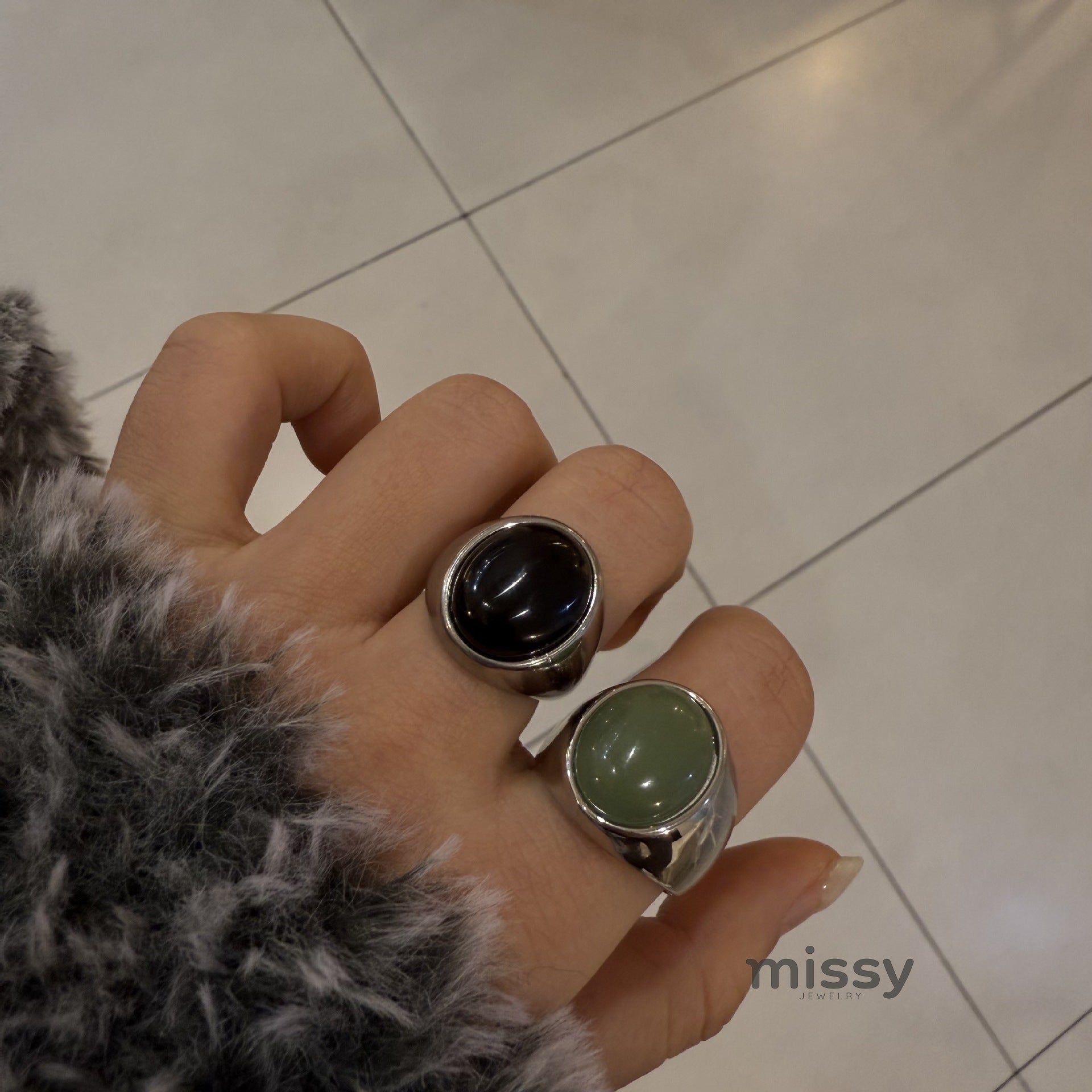 Aleiyah Sleek Oval Stone Ring [DNVW2OYE]