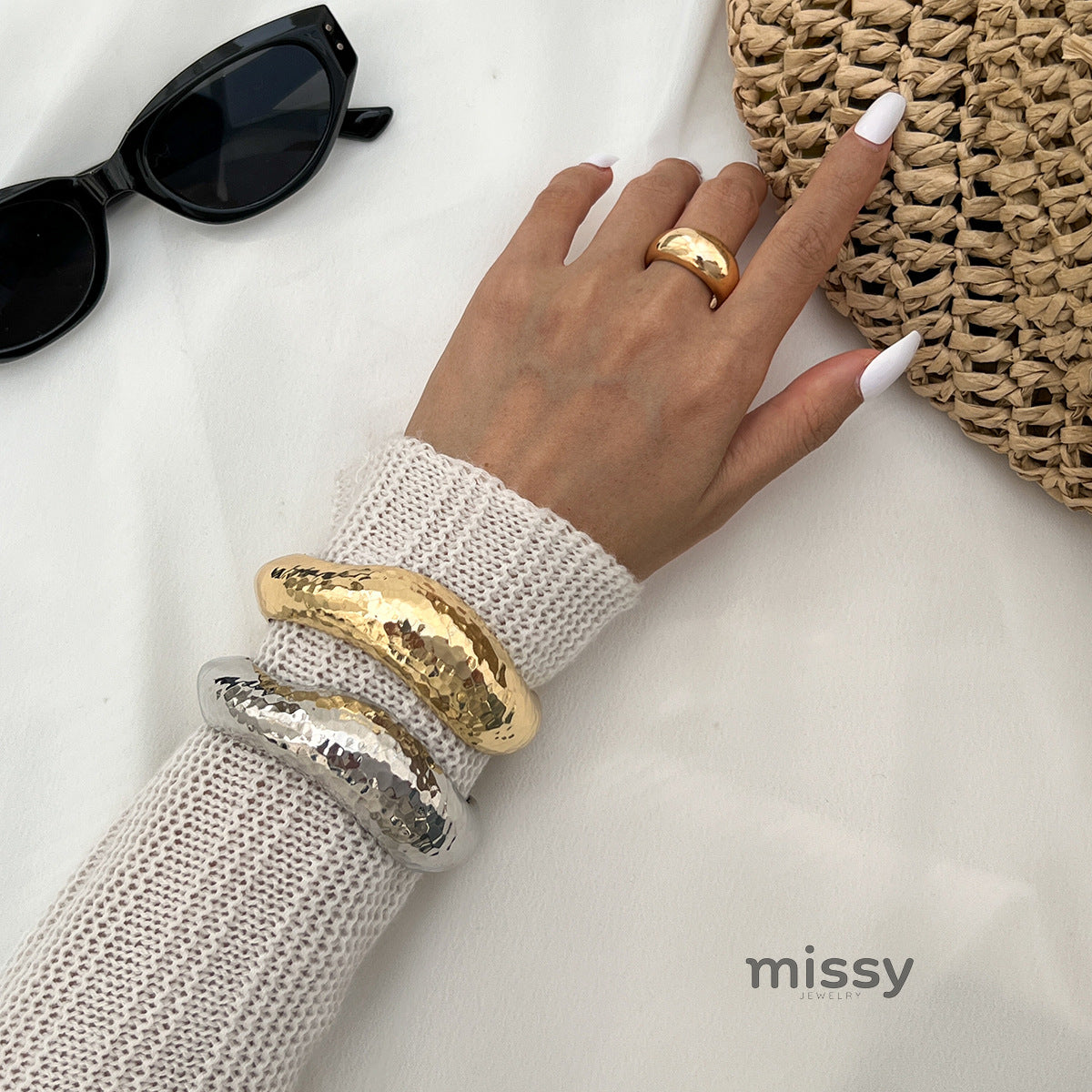 Alexie Textured Cuff Bracelet [K8LDET8F]