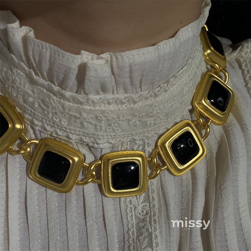 Alexis Medieval Square Link Necklace [BHTUR2LZ]