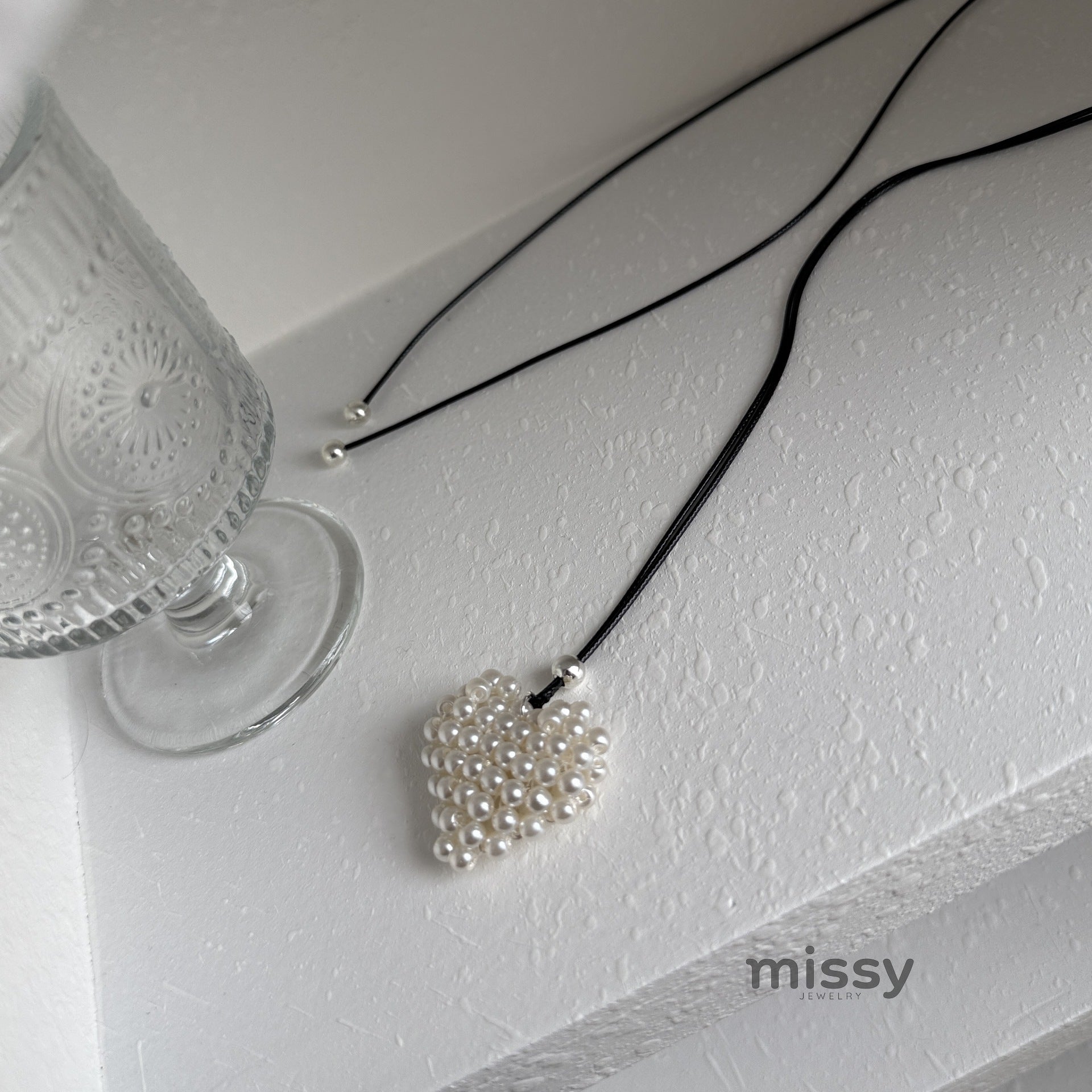 Aliza Clover Pearl Necklace [MKLPLO3I]