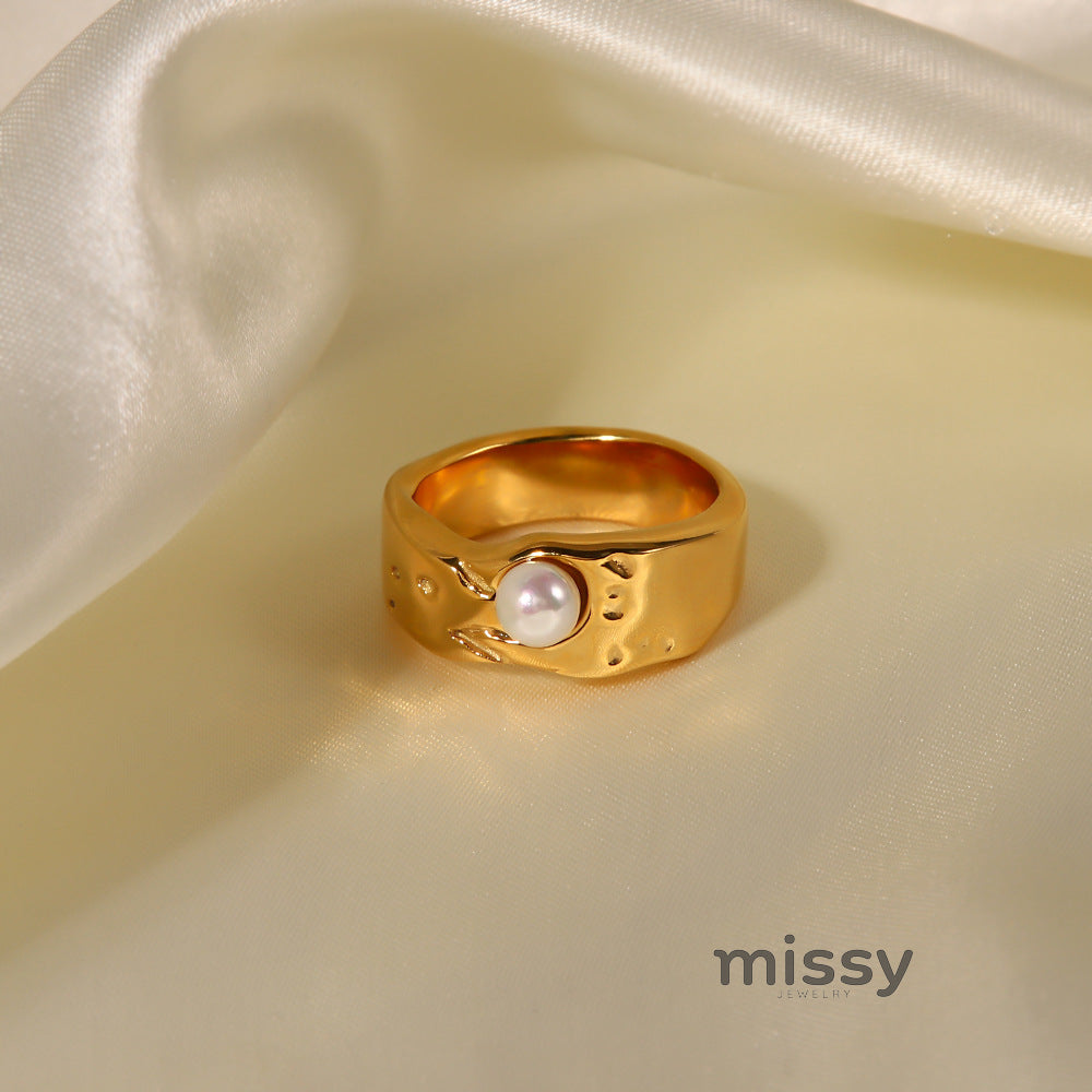 Aliza Lava Pearl Ring