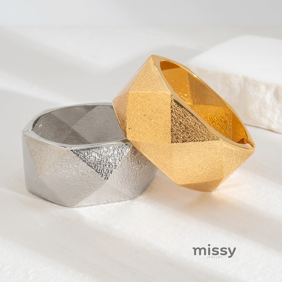 Allie Statement Geometric Bracelet [ES4L5J82]