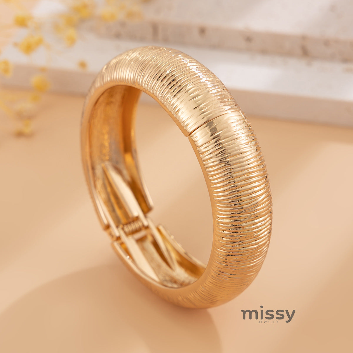 Allie Statement Geometric Bracelet [8JGXK6ZV]