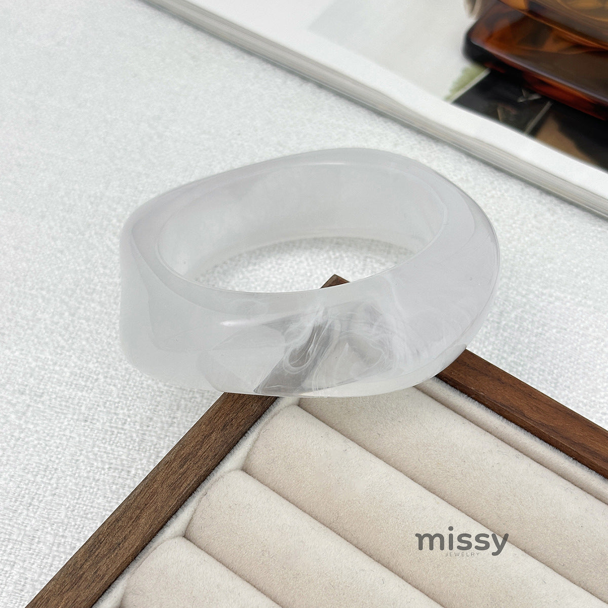 Aloni Marbled Acrylic Bracelet [YEPOH4M9]