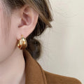 Amber Geometric Stud Earrings [6P253VGD]