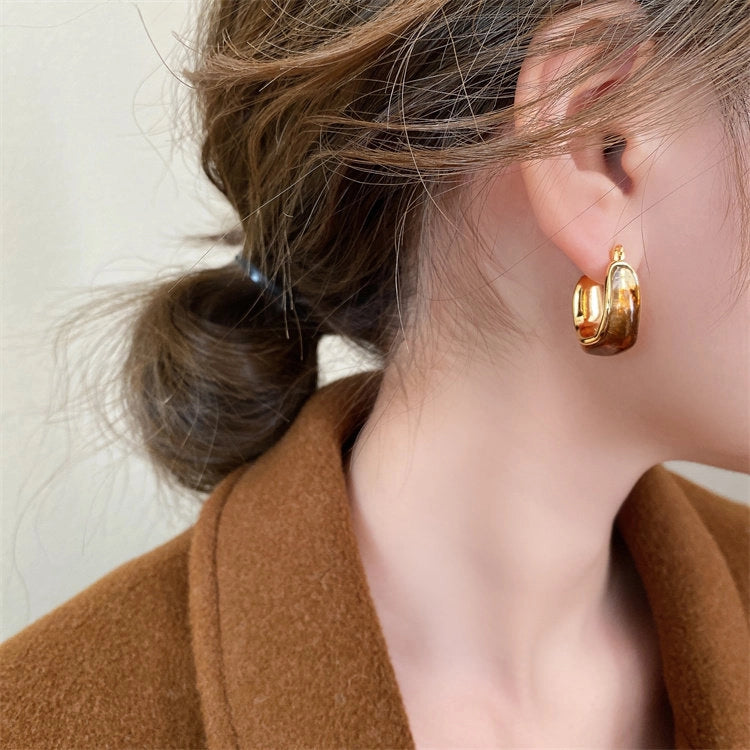 Amber Geometric Stud Earrings [1TOHM875]