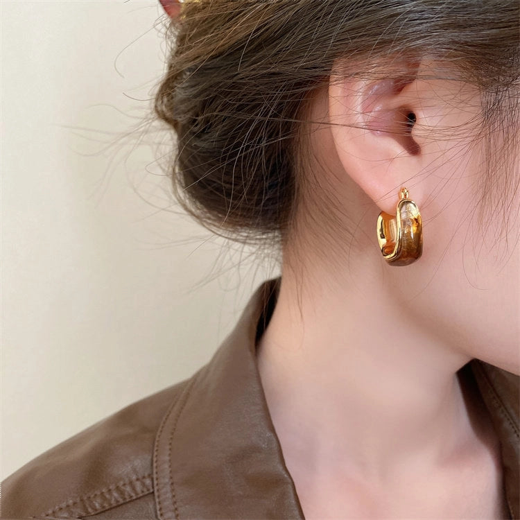 Amber Geometric Stud Earrings [IKPUXFFH]
