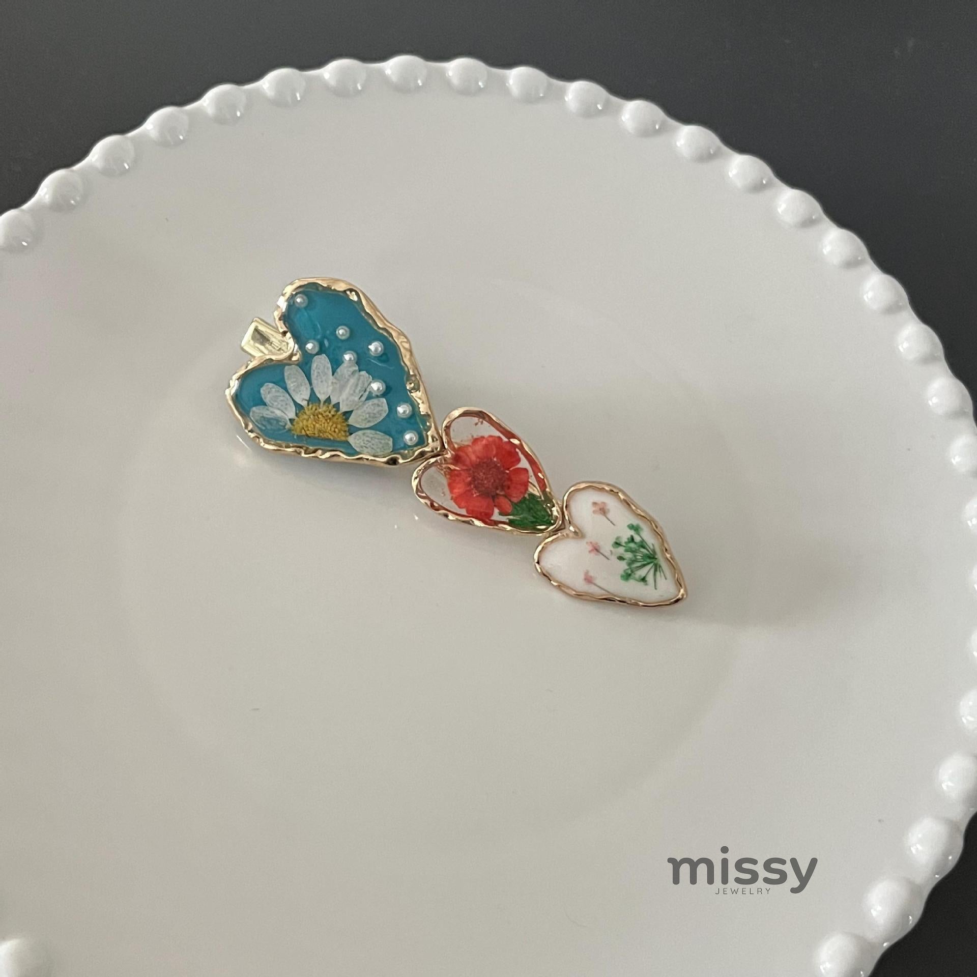 Amena Enamel Flower Duckbill Clip [Z937CK8D]