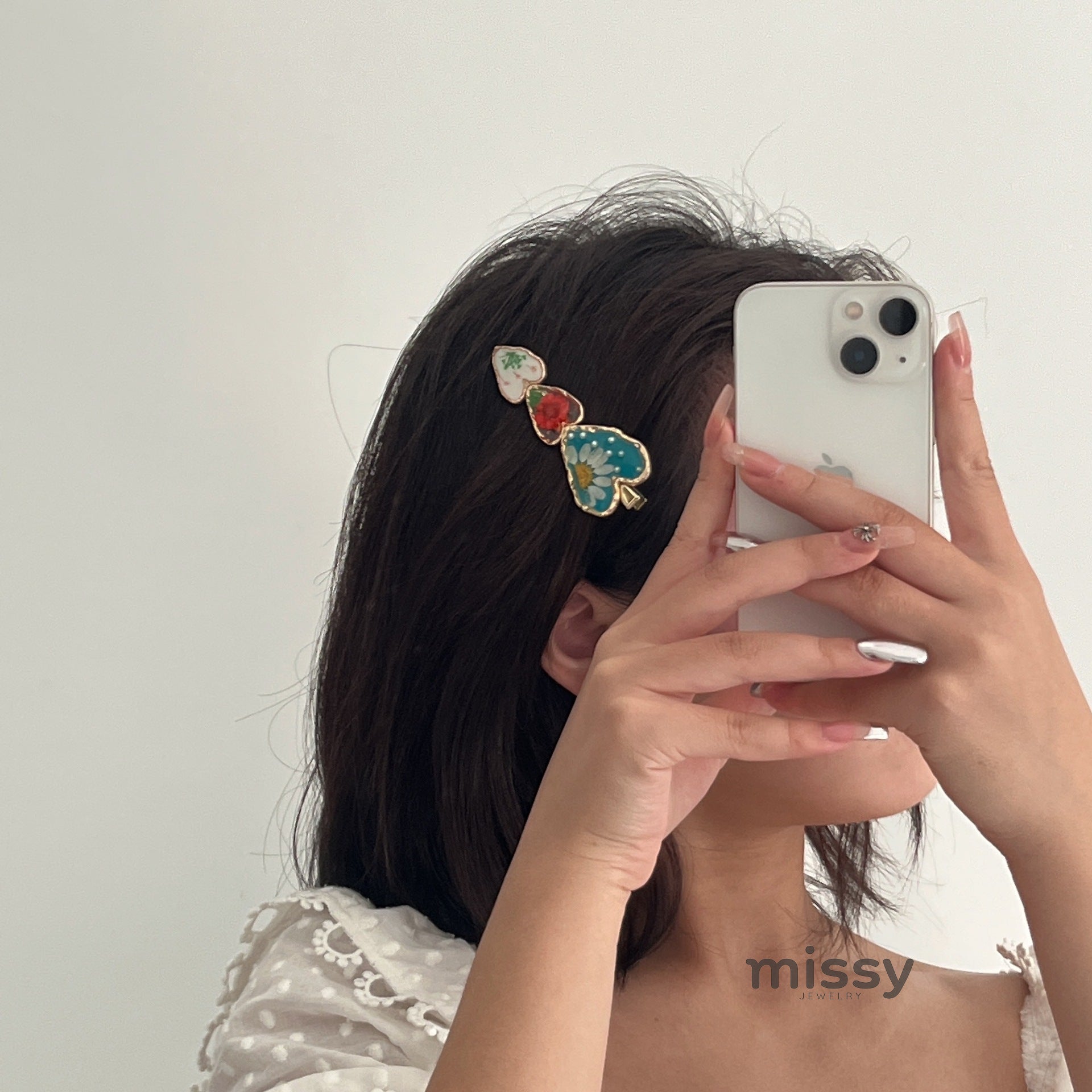 Amena Enamel Flower Duckbill Clip [KMIWBE2J]