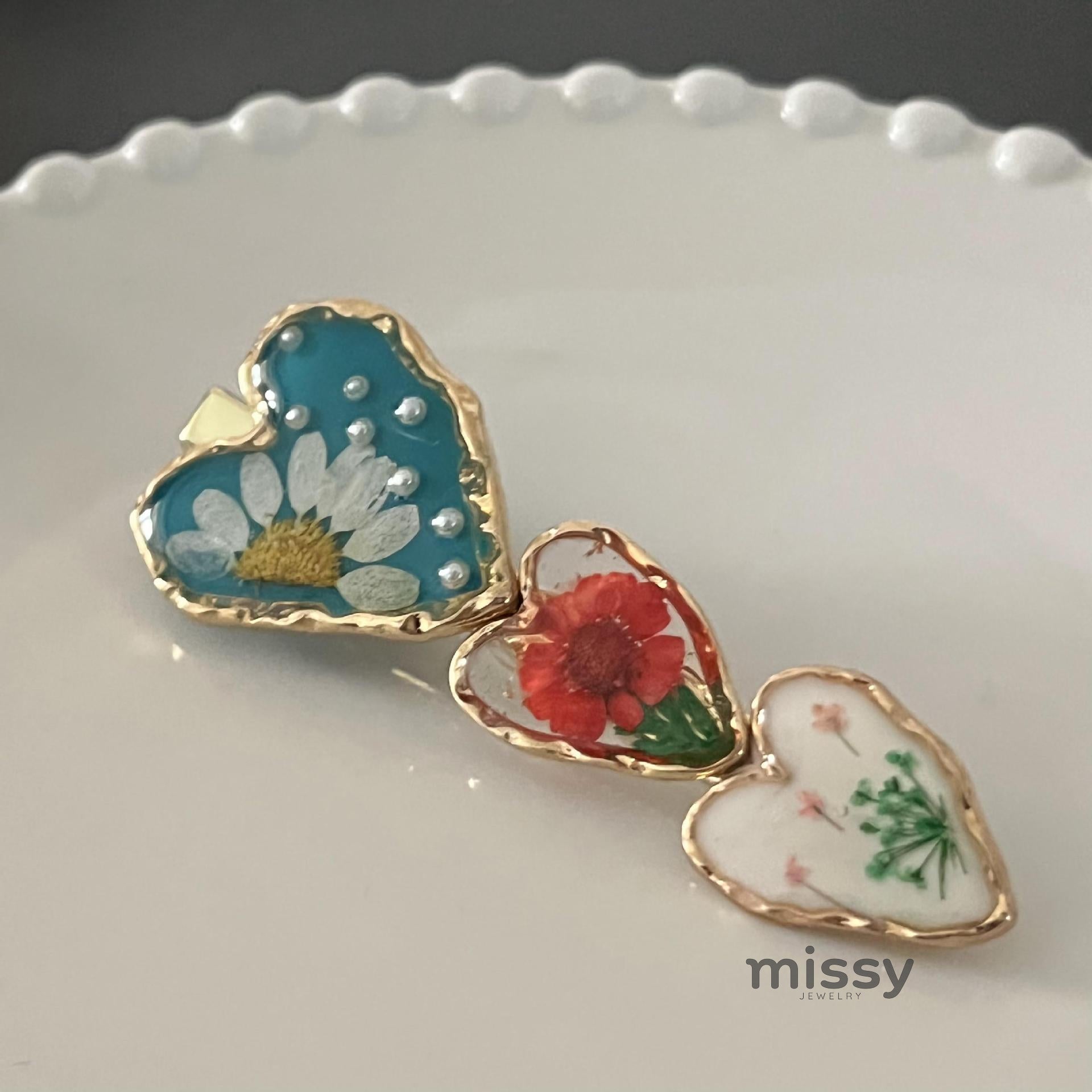 Amena Enamel Flower Duckbill Clip [NH4R617R]