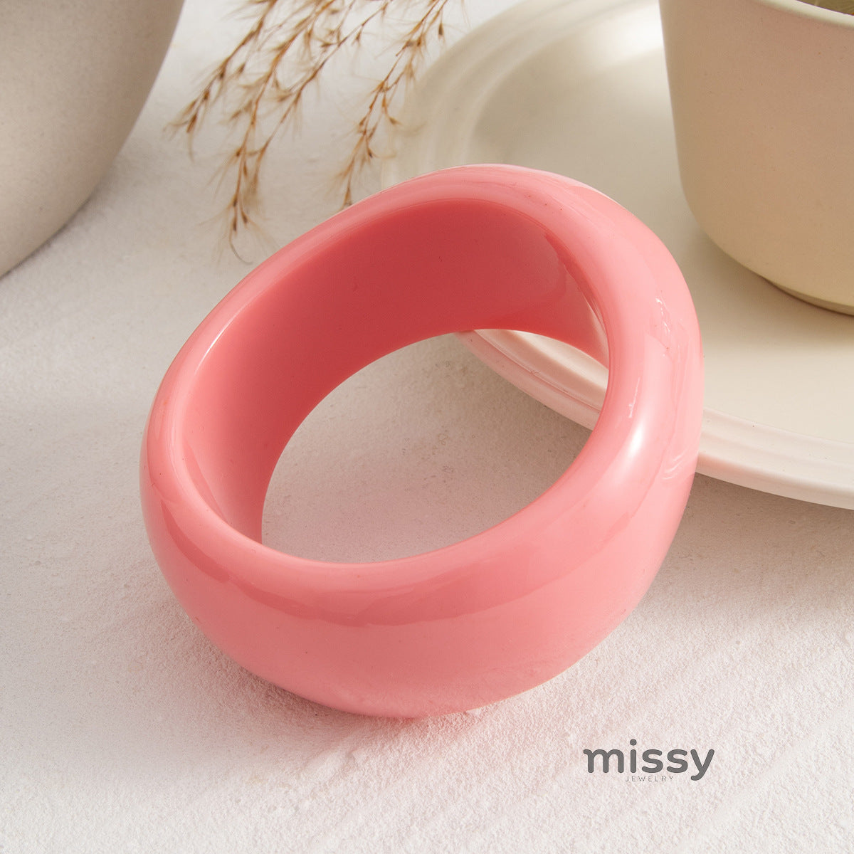 An Translucent Resin Bangle [NA2OH905]