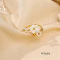 Analucia Floral Pearl Ring [M9P8VAEF]