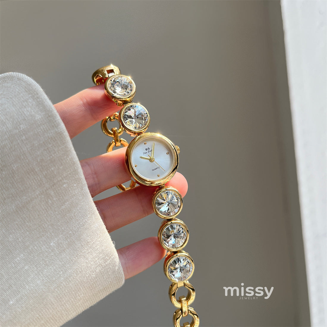 Anessa Crystal Bracelet Watch [KDBNVSPZ]