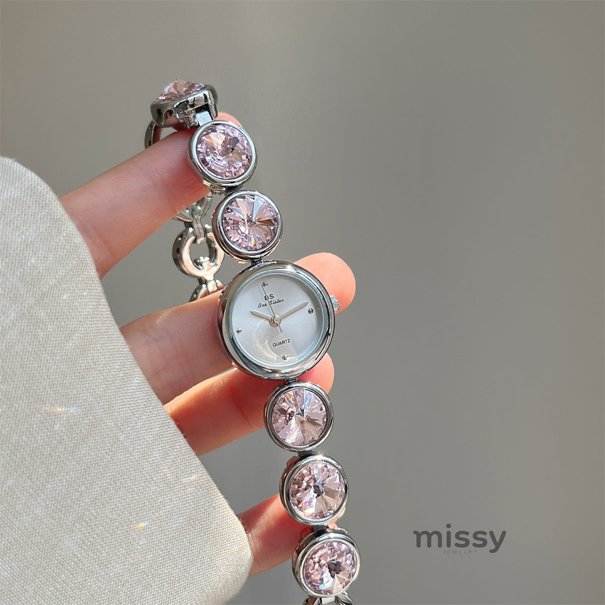 Anessa Crystal Bracelet Watch [VITADABM]