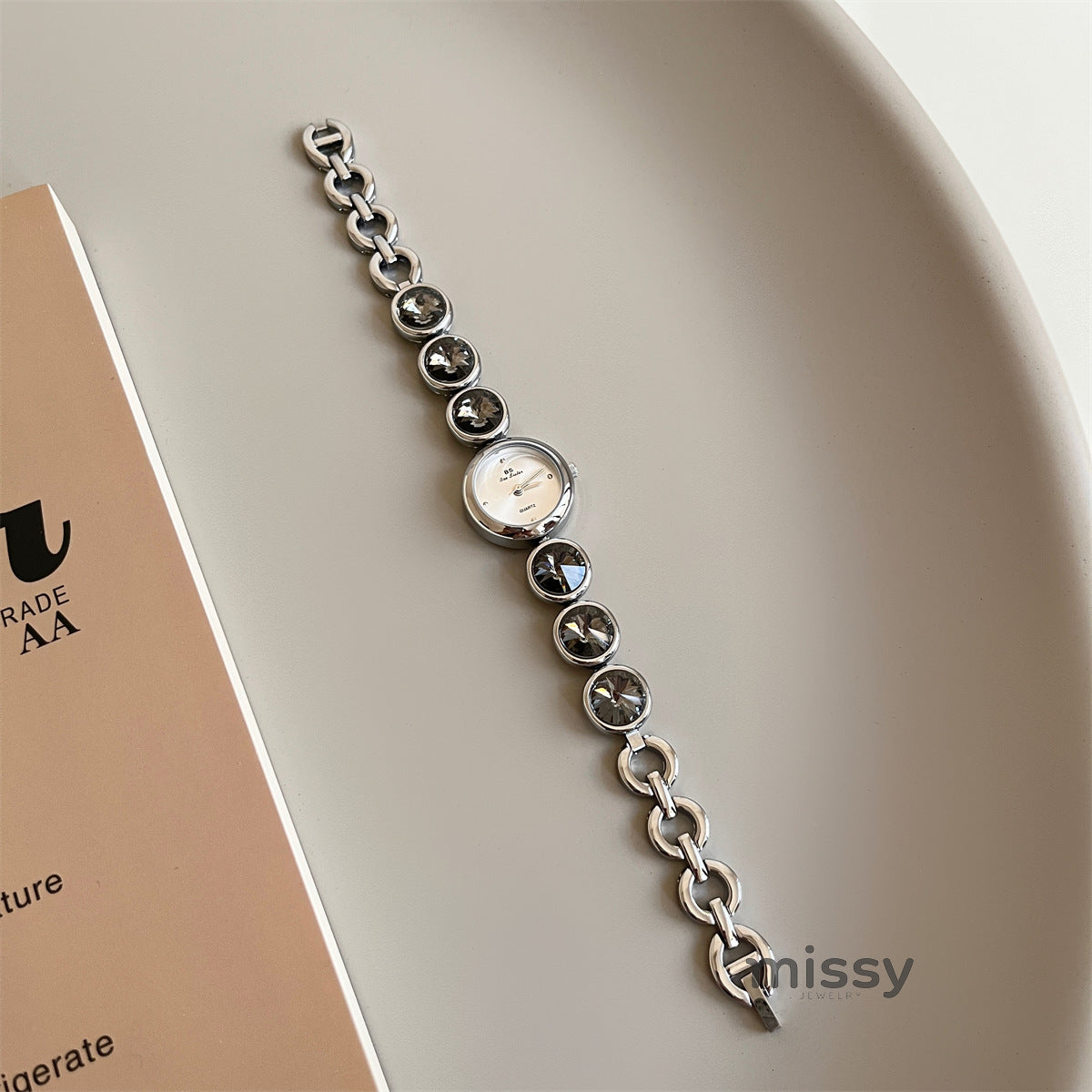 Anessa Crystal Bracelet Watch [MJOTTZ28]