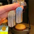 Annagrace Curved Tassel Chain Earrings [UO4C5508]