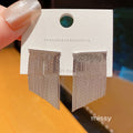 Annagrace Curved Tassel Chain Earrings [PHR1OSKM]