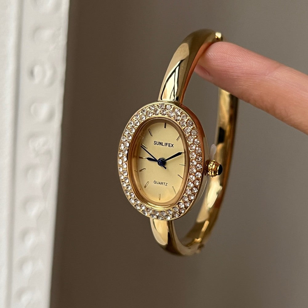 Anorah Diamond Oval Bracelet Watch [4HYVYFES]