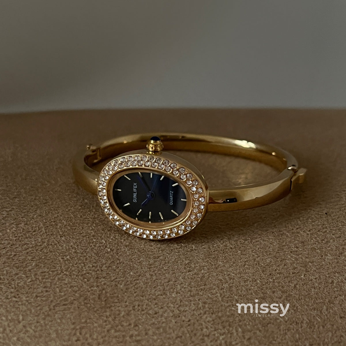 Anorah Diamond Oval Bracelet Watch [35U2N0GB]