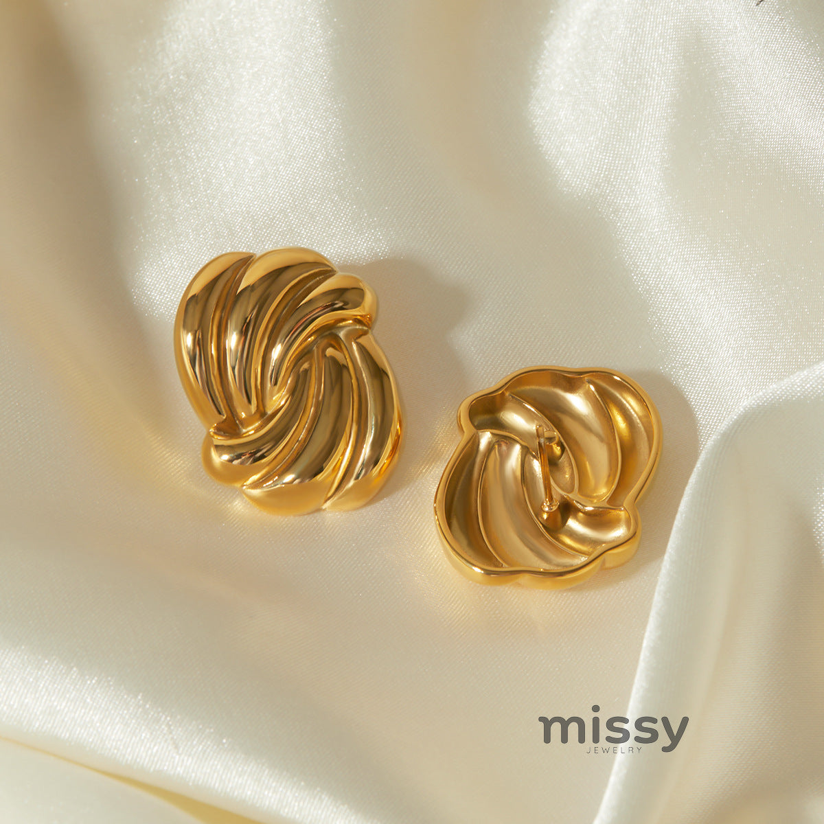 Ariyah Gold Wave Earrings